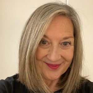 Meet your Posher, Claire